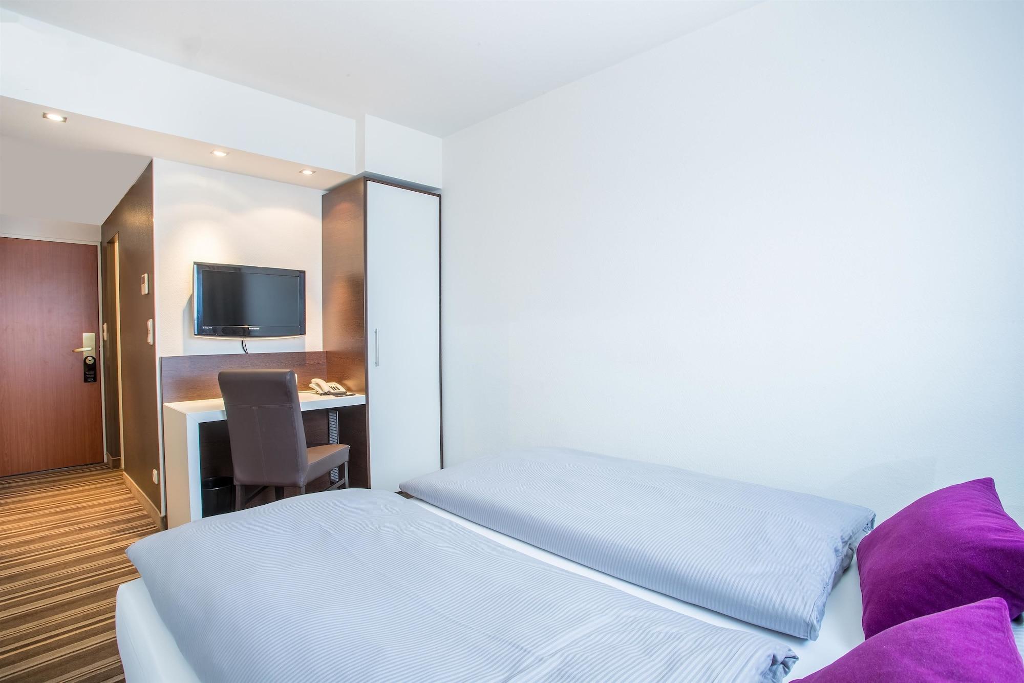 Rilano 24/7 Hotel Muenchen Ngoại thất bức ảnh